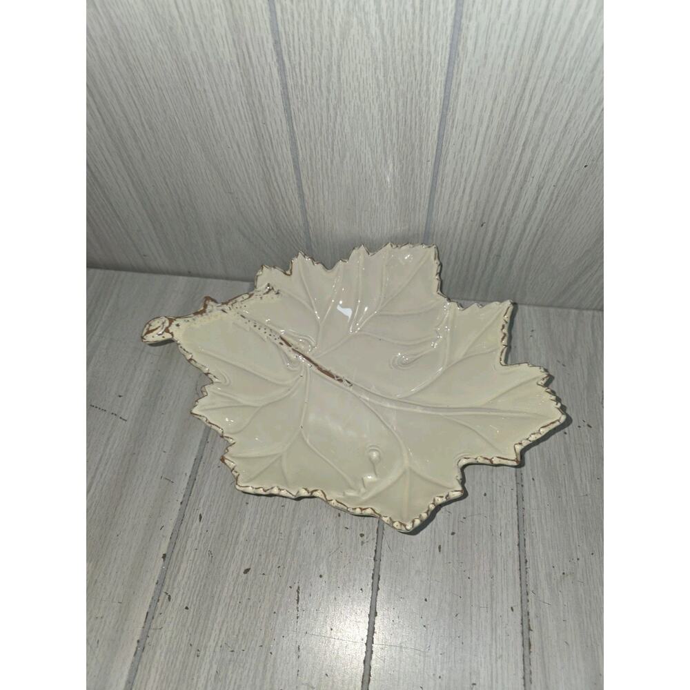 Vtg Vietri Italy Off White Gold Grape Leaf Jewlery Makeup Bowl Catch All Dish